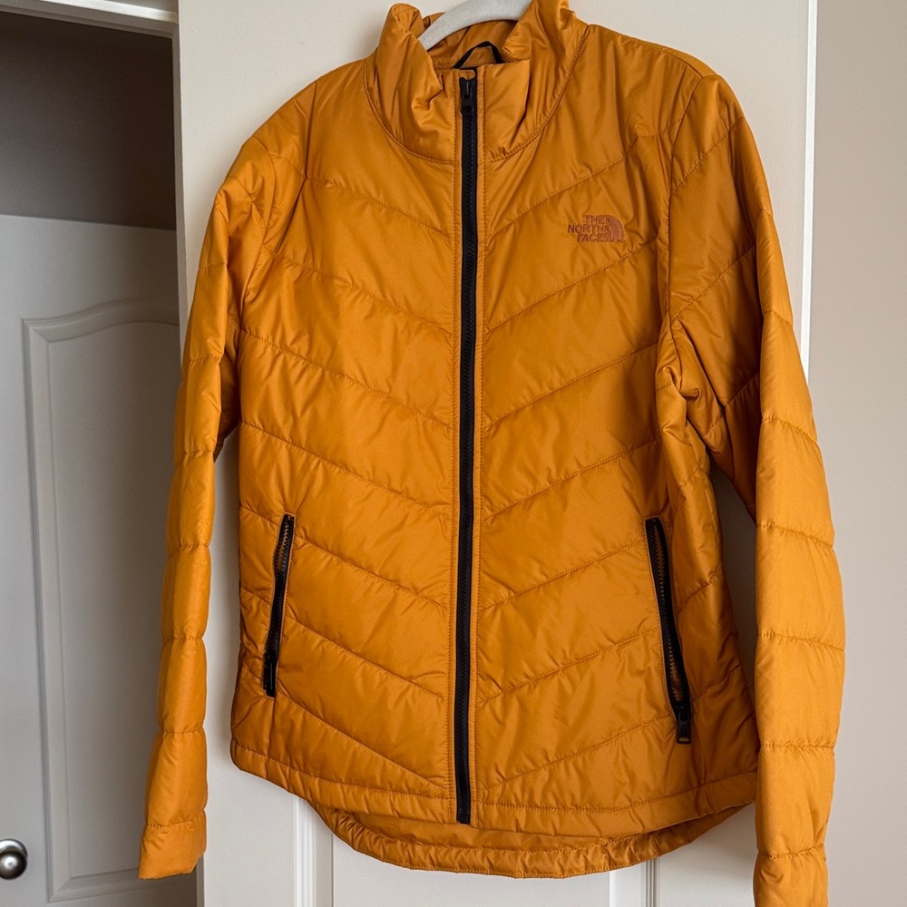 The North Face Women's Mustard Puffer Jacket 
Color: mustard